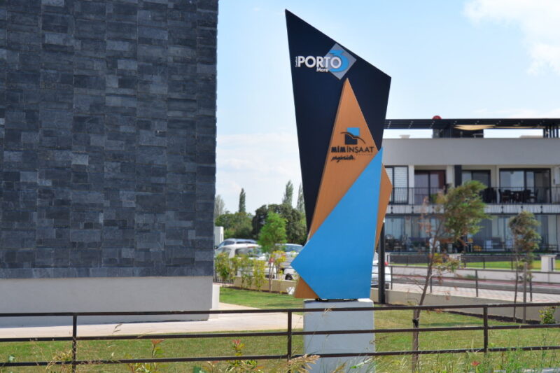 Mim İnşaat Pylon Signboard Implementation for ‘Porto Mare’ Project